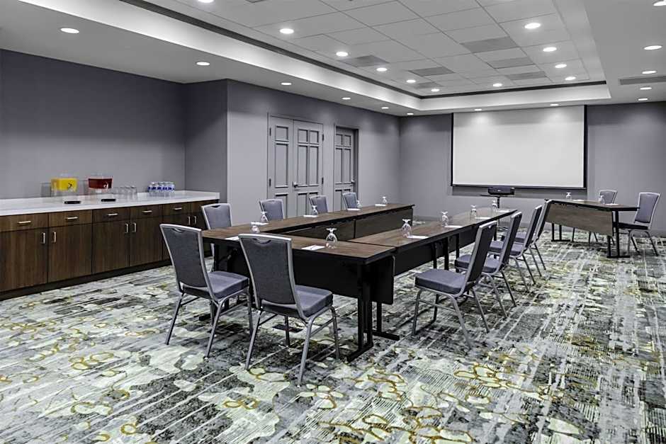 Hampton Inn By Hilton & Suites Arlington Crystal City DCA