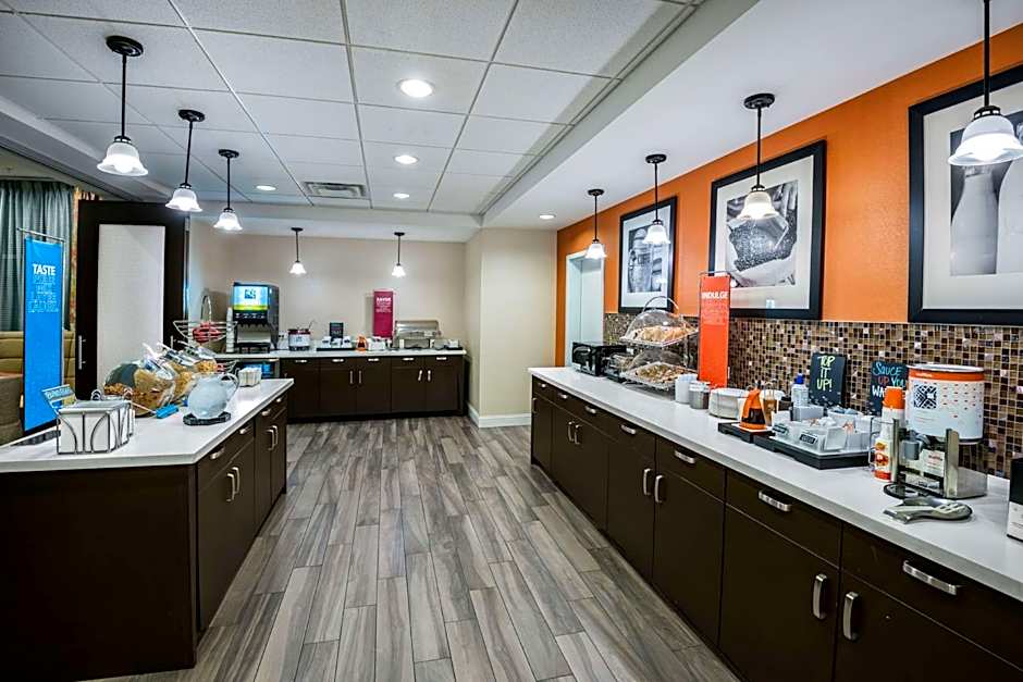 Hampton Inn By Hilton & Suites San Antonio Brooks City Base, TX
