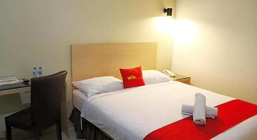 Win Hotel Blok M