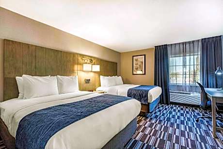 Queen Room with Two Queen Beds - Non-Smoking