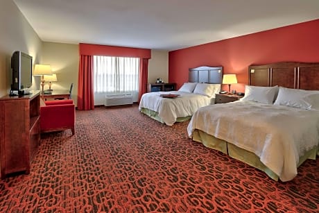 1 King Mobility/Hearing Access W/Tub Nonsmok