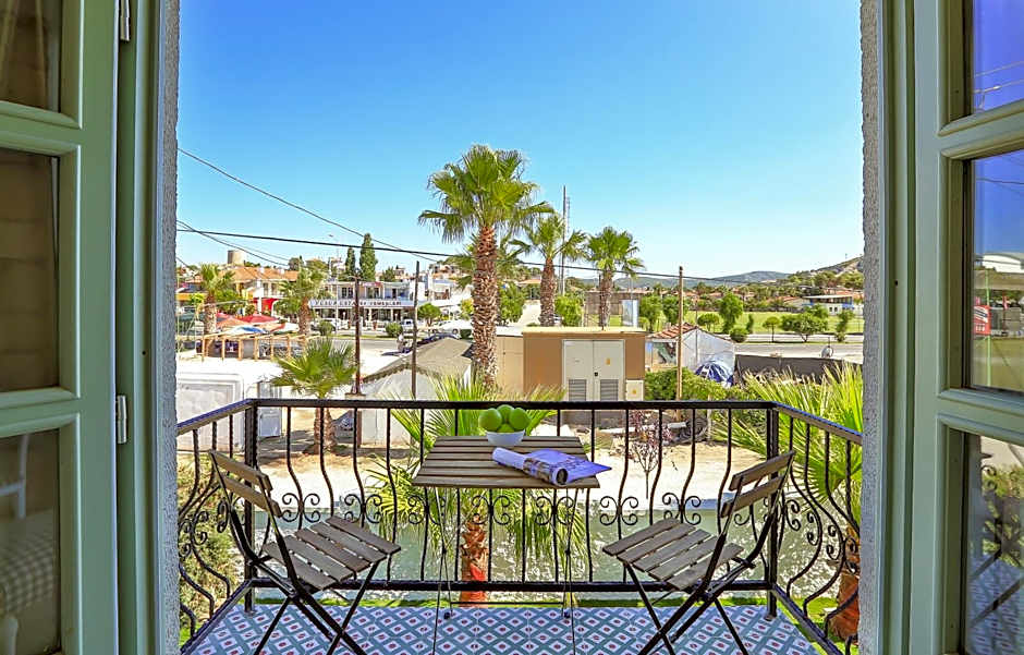 Palas Alacatı - Adult Only