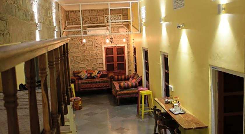 Jaipur Jantar Hostel