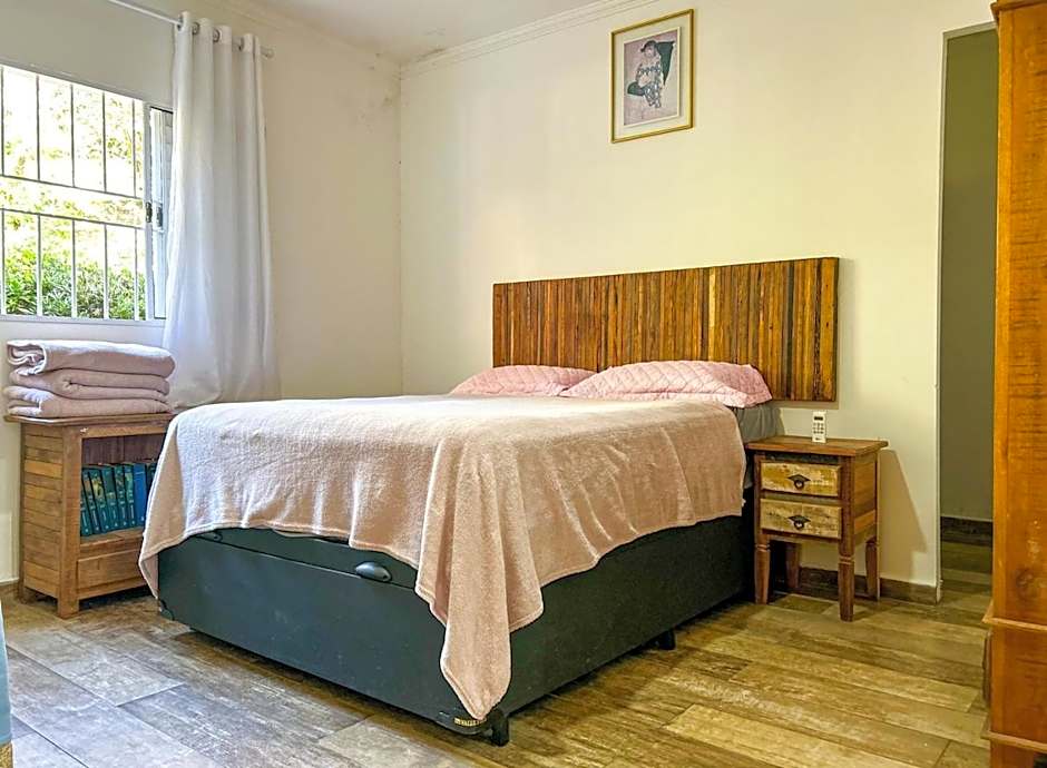 Casa de campo com Wi-Fi, piscina e churrasqueira