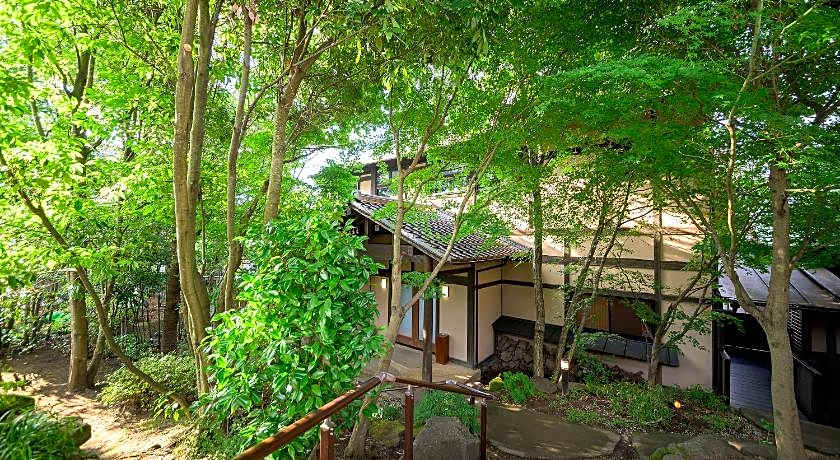 Yufuin Onsen Toshoan