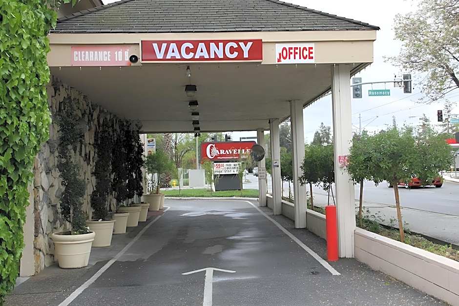 Caravelle Inn & Suites
