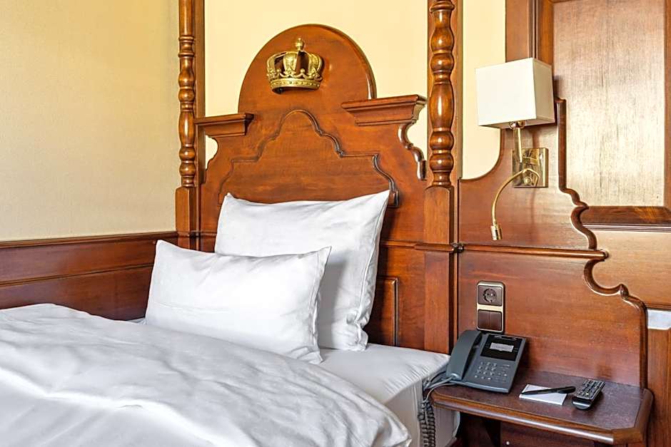 Kings Hotel First Class