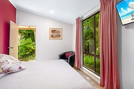 Deluxe Double or Twin Room with Garden View