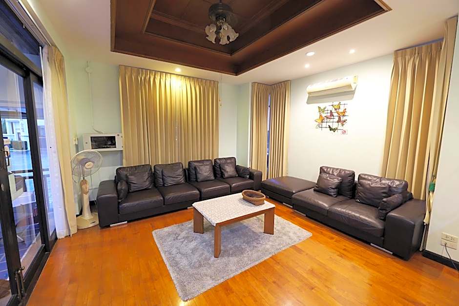 รมิดา พูล วิลล่า พัทยา Ramida Pool Villa Pattaya