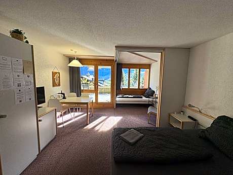 Triple Guest Room