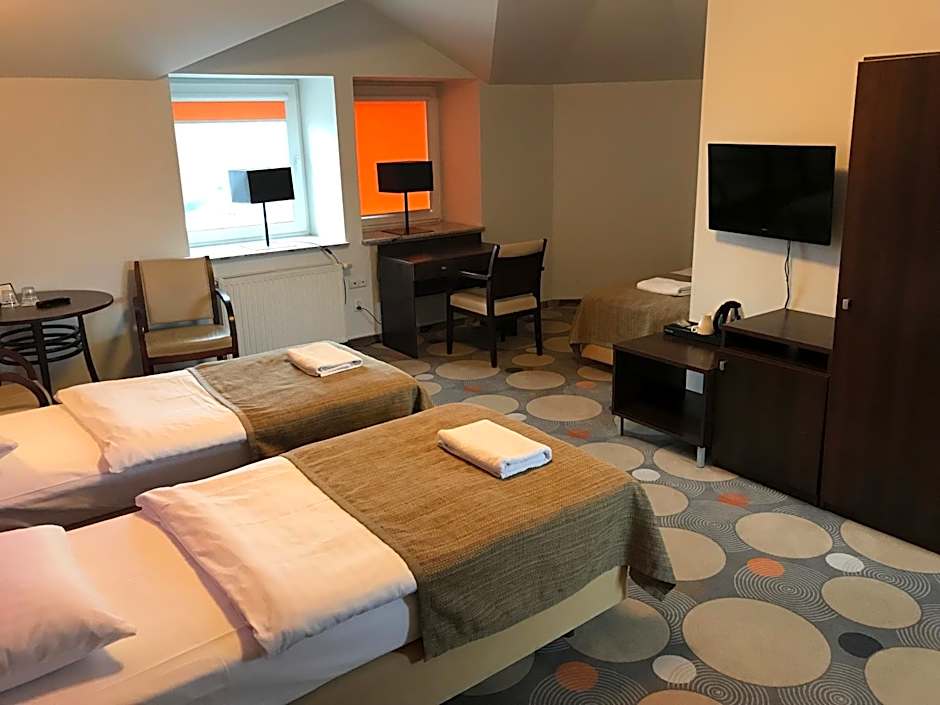 La Petite APARTMENTS & ROOMS