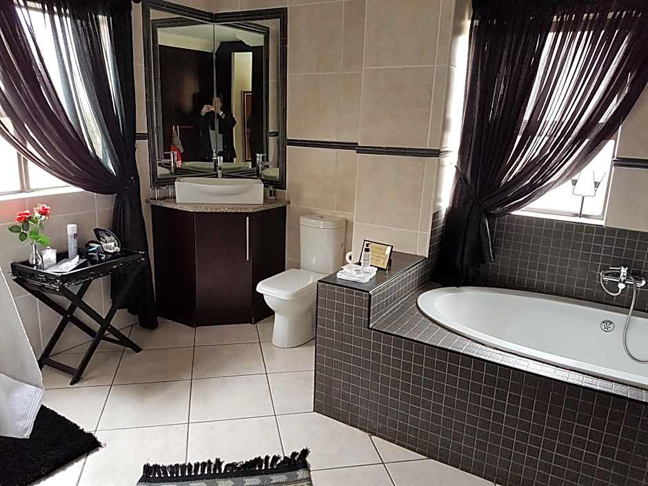 Casa Flora Guesthouse