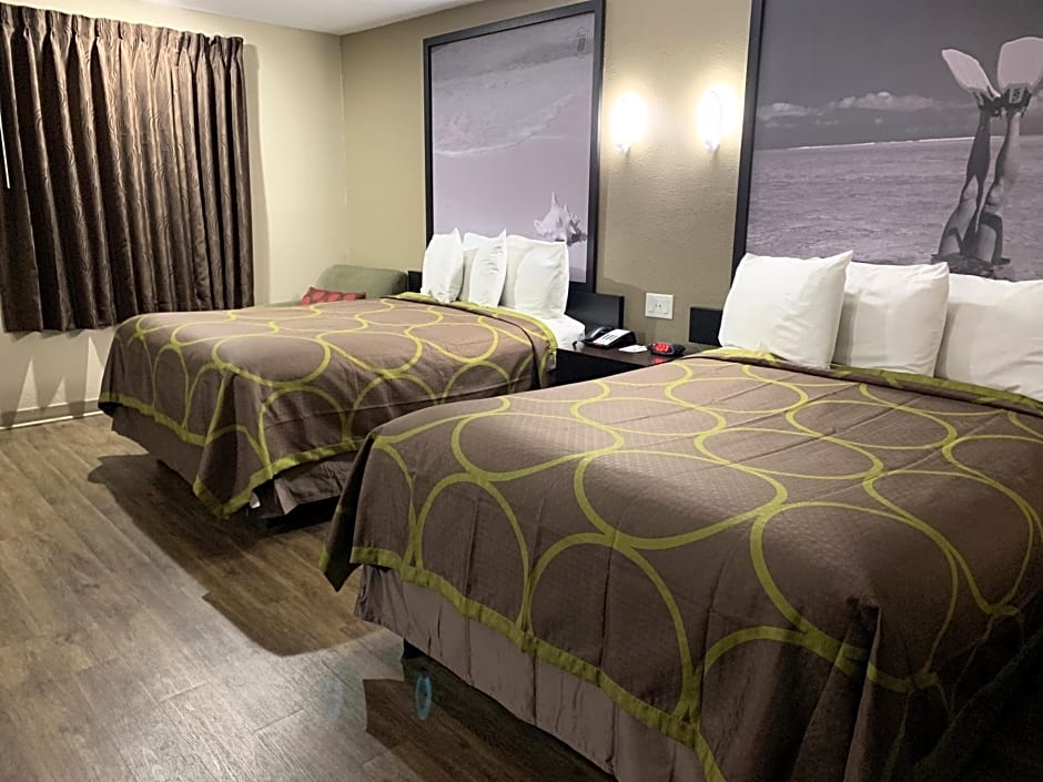 Super 8 by Wyndham Pensacola NAS Area