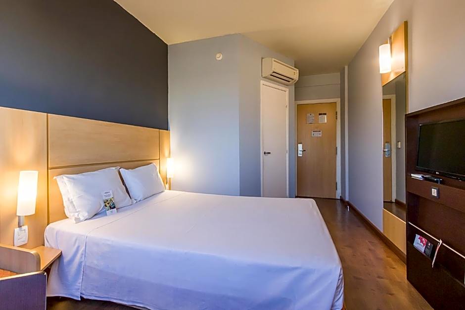 IBIS Barretos