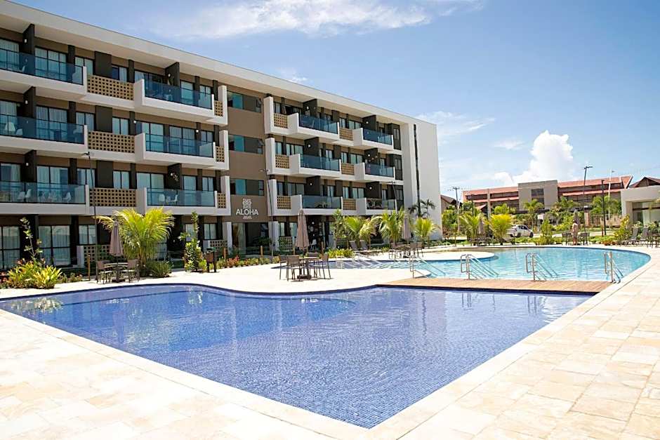 Charmoso Estúdio em Muro Alto com Vista para piscina