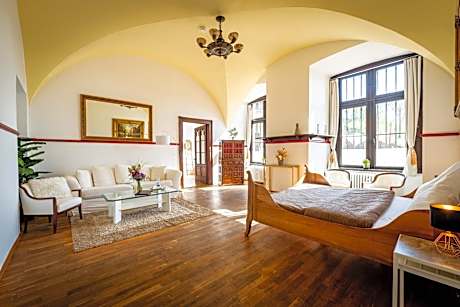 Deluxe Double Room with Shower