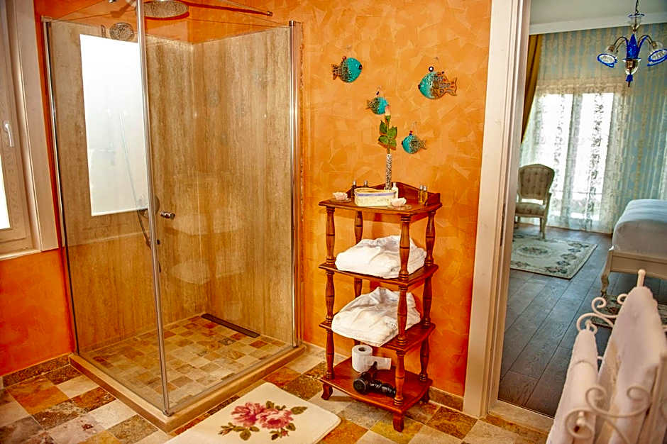 Swan Lake Hotel - Adult Only