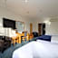 Saxton Lodge