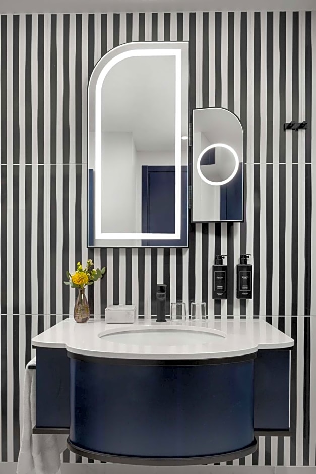 Anglo American Hotel Florence, Curio Collection by Hilton