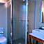 Ozzie Pozzie Backpackers