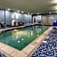 Holiday Inn Express & Suites Detroit - Farmington Hills By IHG