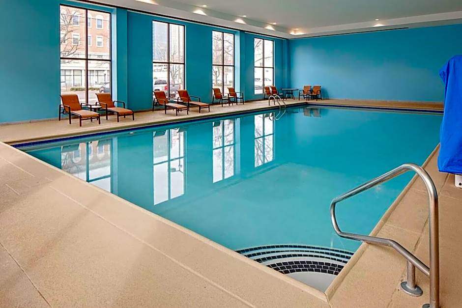 Hampton Inn Louisville Downtown