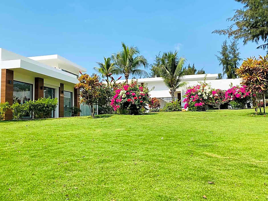 Saint Simeon Beach Residence