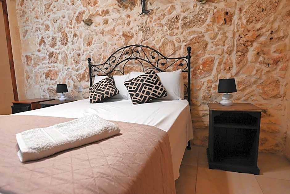 The Cloisters Bed And Breakfast