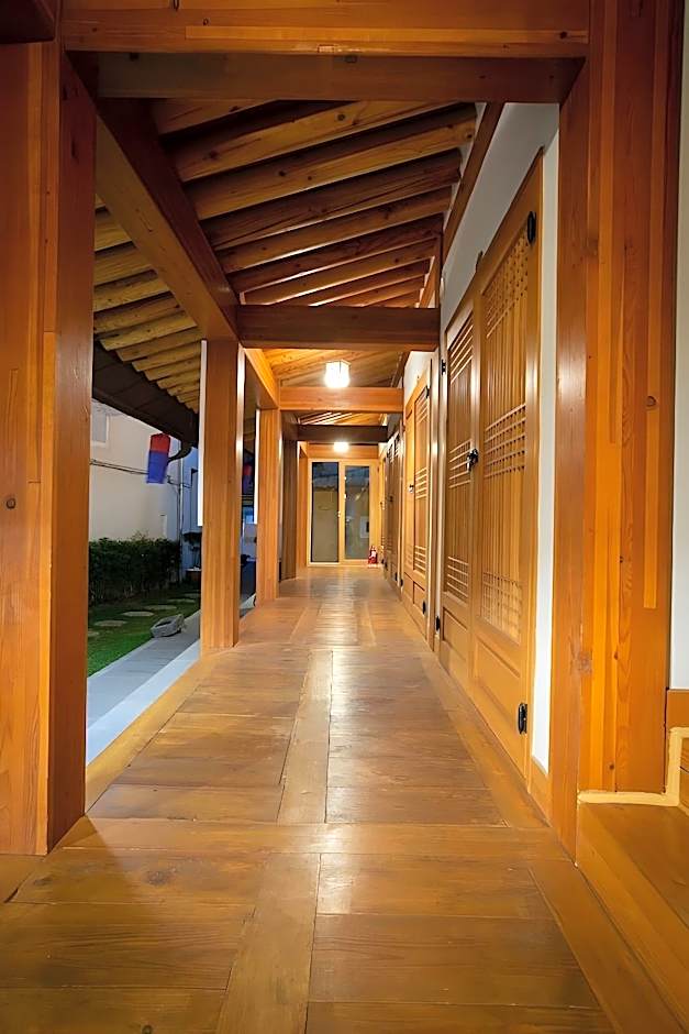 Nabijam Hanok Hotel