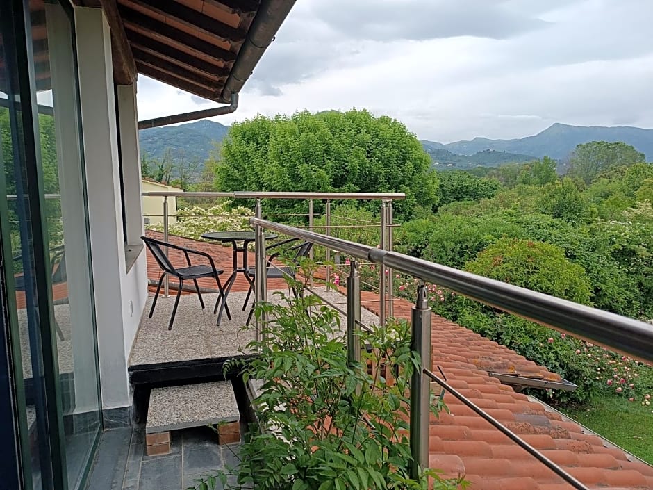 PIETRASANTA - VERSILIA - Villa Arzilla Garden con piscina