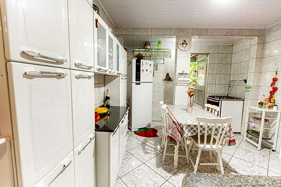 Apto a 800m da Praia do Jardim em Angra dos Reis