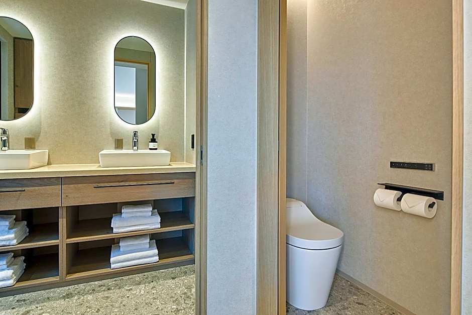 FAV LUX Kagoshima Tenmonkan