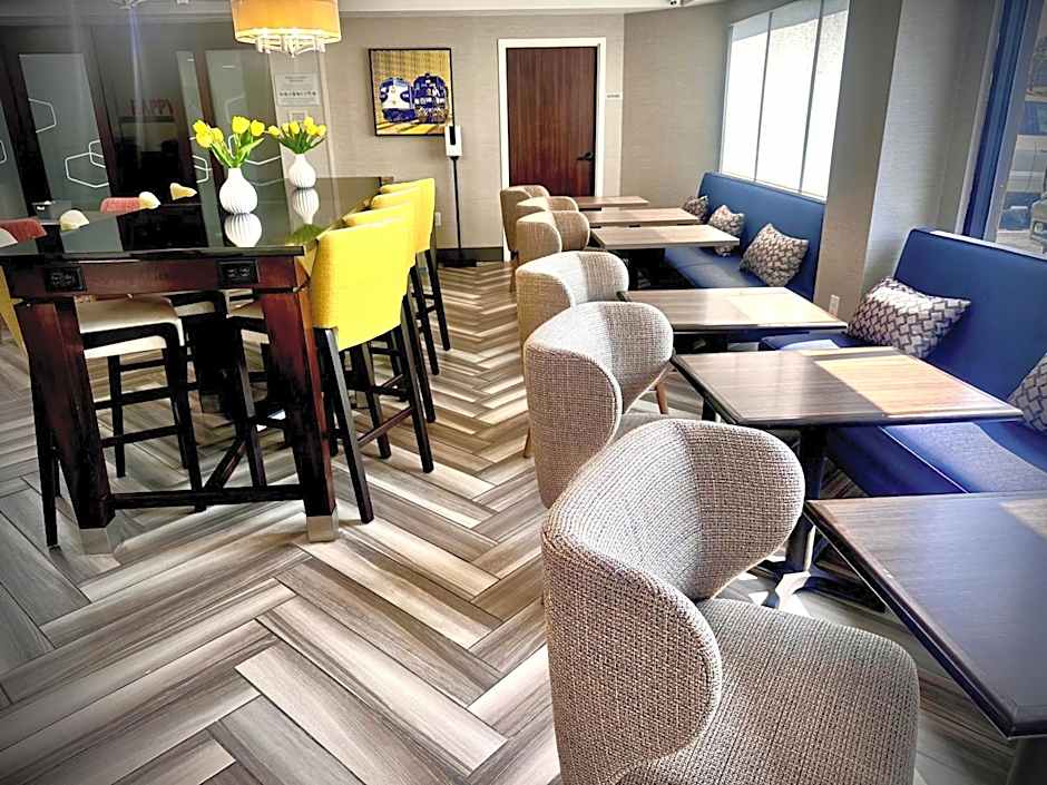 Hampton Inn By Hilton Waycross