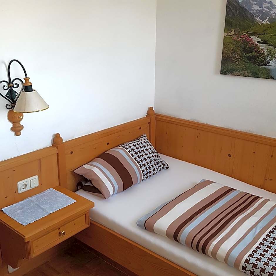 Photo 1 of 8 of Single Room