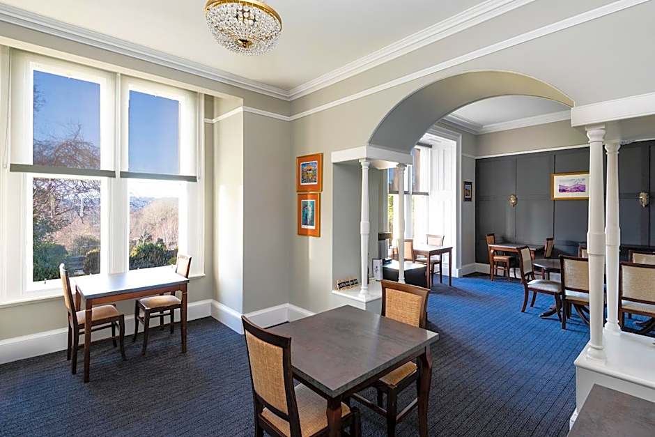 Sunbank House Metro Hotel