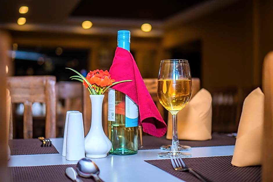 Hotel Crown Himalayas