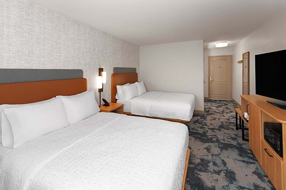 Hampton Inn & Suites Alexandria
