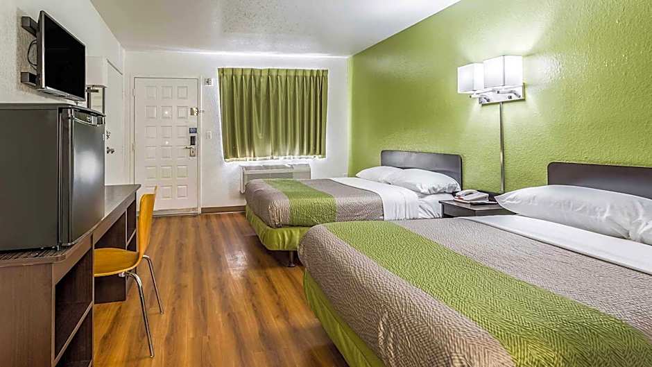 Motel 6-El Paso, TX - East