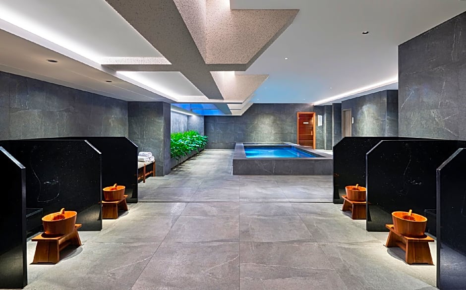 Nuanza Hotel and Convention Cikarang