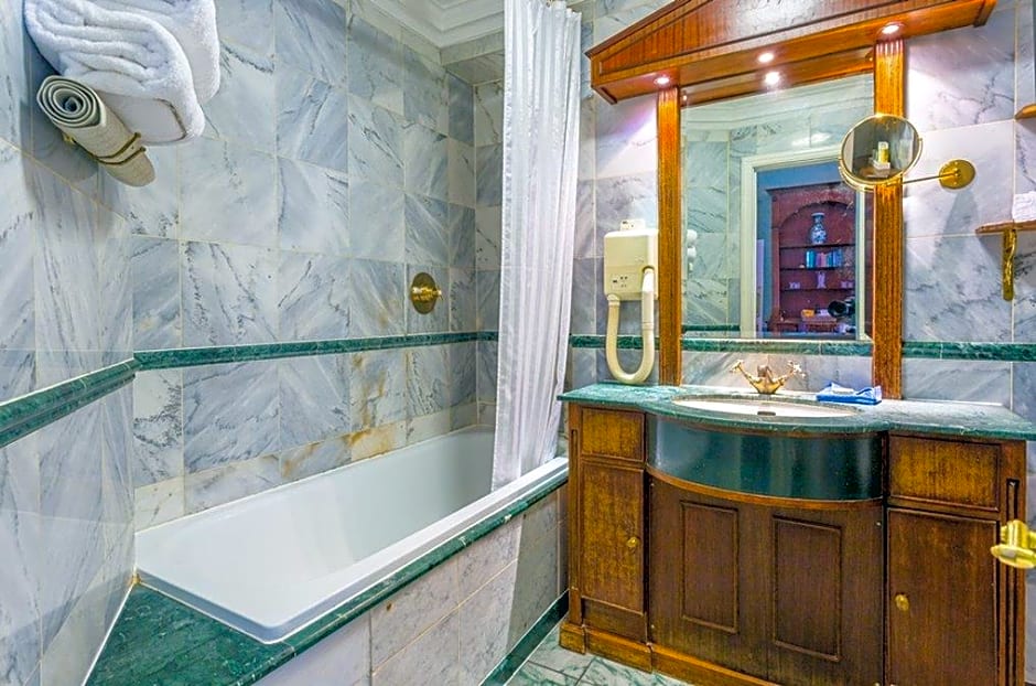 London Elizabeth Hotel