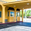 Econo Lodge University