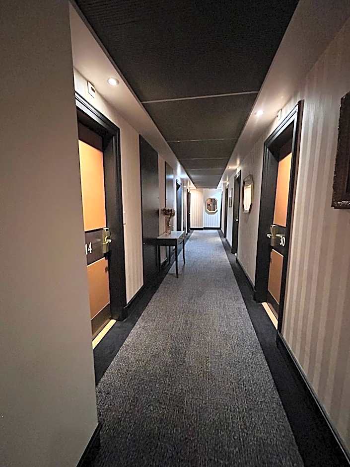 Brit Hotel Privilège Le Royal - Centre Gare