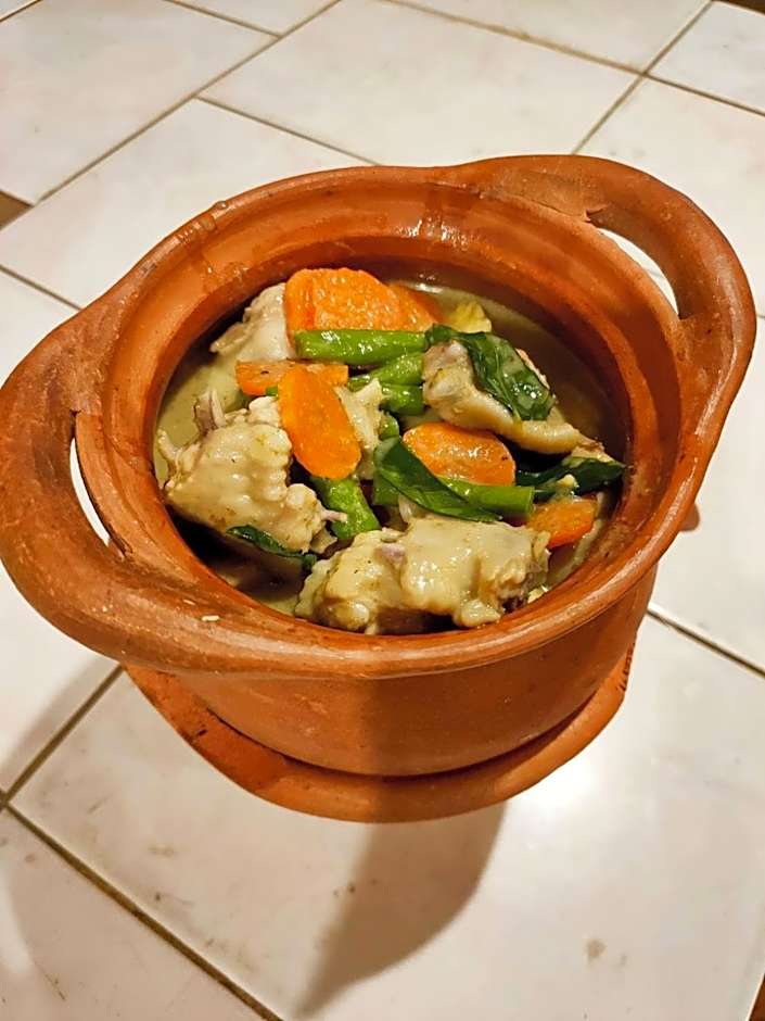 จอมเมือง Motel