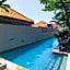 Lloyd's Inn Bali