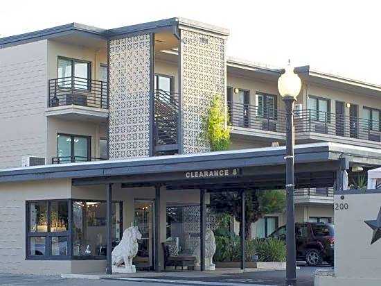 Sole Inn and Suites