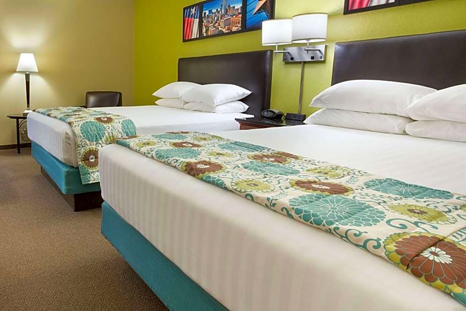 Heritage Inn & Suites The Woodlands, Trademark by Wyndham