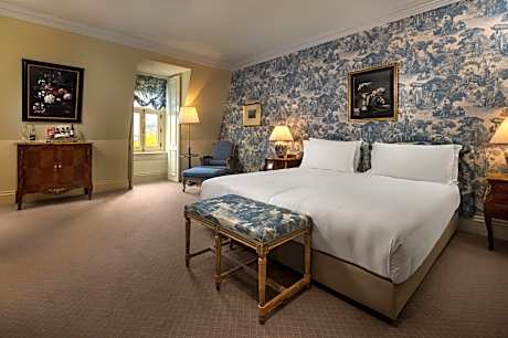 Premium Twin Room with City View