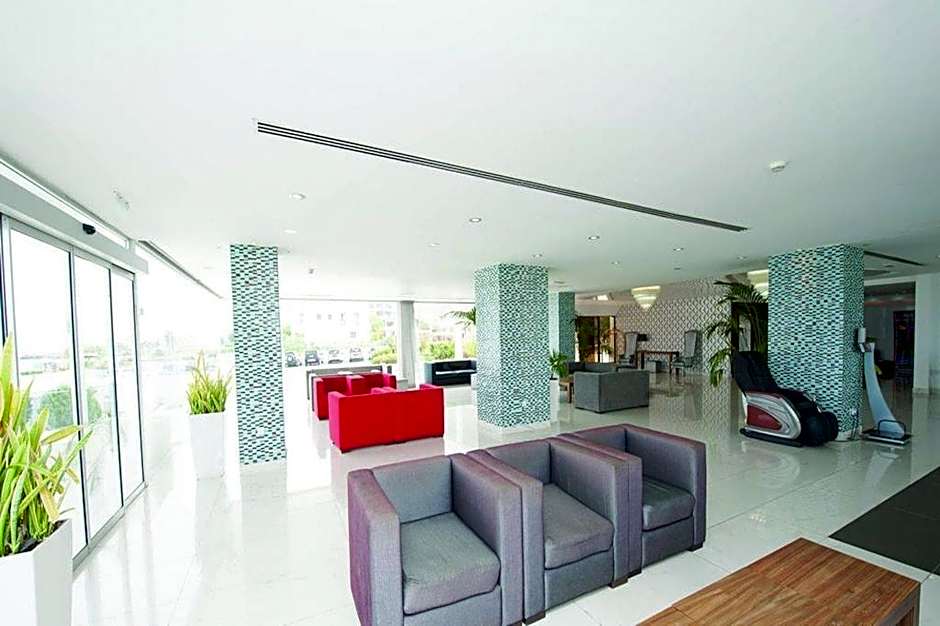 Silver Sands Beach Hotel