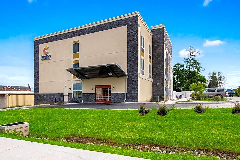 Comfort Inn & Suites Harrisburg - Hershey West