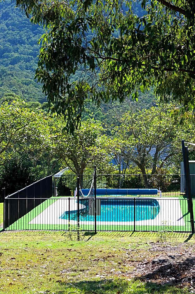 Clarendon Forest Retreat